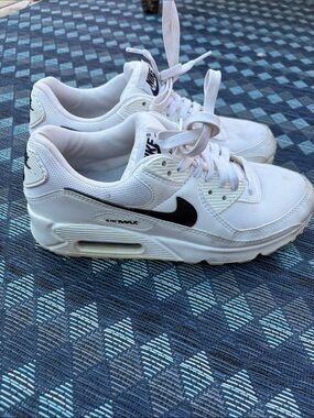 Nike Air Max White Sneakers with Black Swoosh size 8